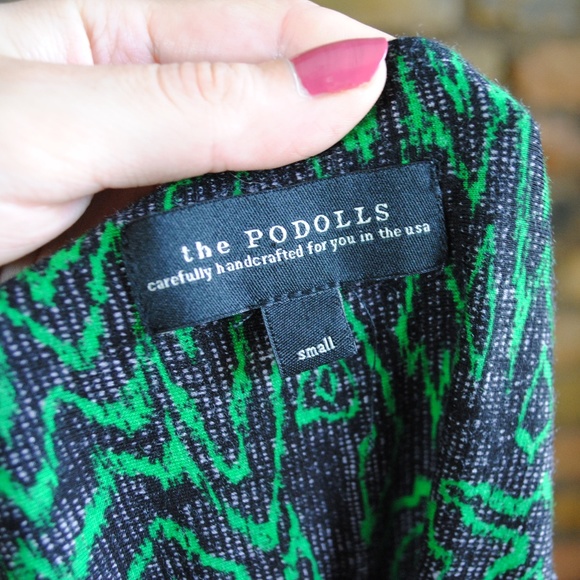 THE PODOLLS Dolman Sleeve Top - Picture 7 of 7